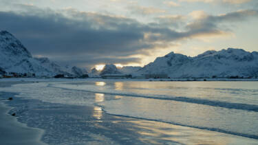 Nikon magazine - ZR tried and tested 